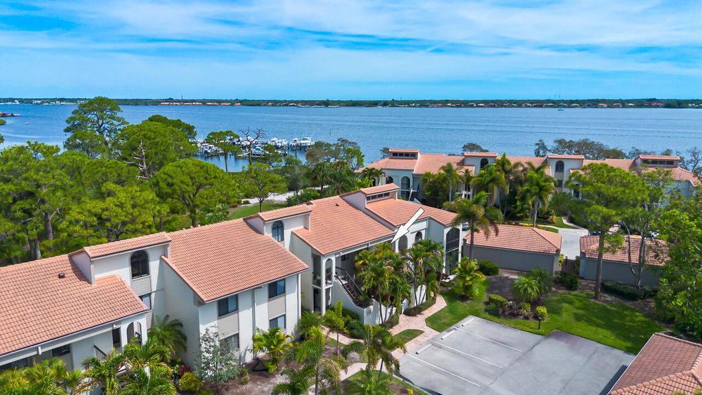 Photo of 2516 NW Seagrass Drive #8b, Palm City, FL 34990 (MLS # B26027076)