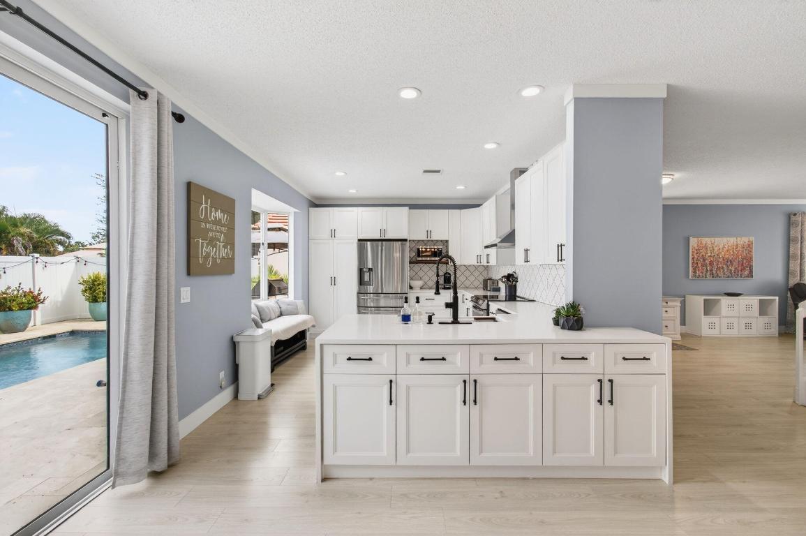 Boca Springs - Residential