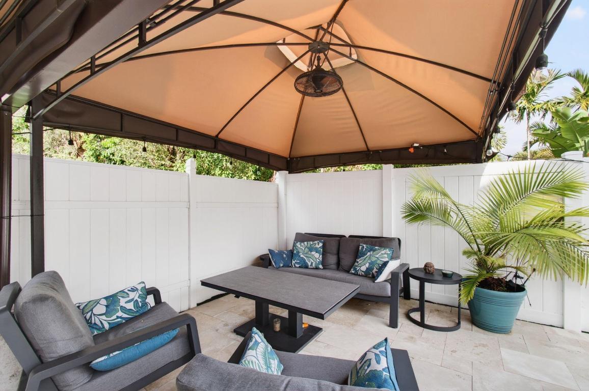 Boca Springs - Residential