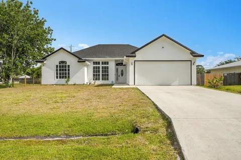 333 SW Dwight Avenue, Port St Lucie, FL MLS: R11083628