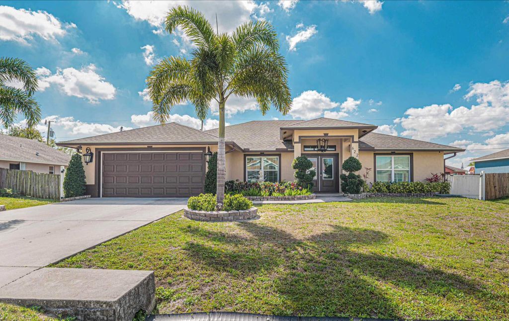 Photo of 622 SW Sardinia Avenue SW, Port St Lucie, FL 34953 (MLS # R10874209)