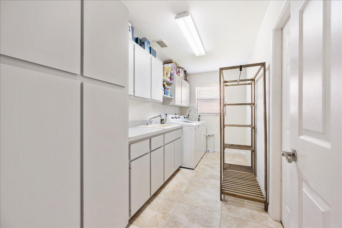 SUGAR POND MANOR OF WELLINGTON - Residential Lease