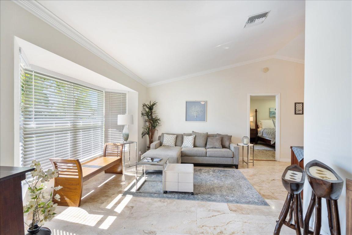 SUGAR POND MANOR OF WELLINGTON - Residential Lease