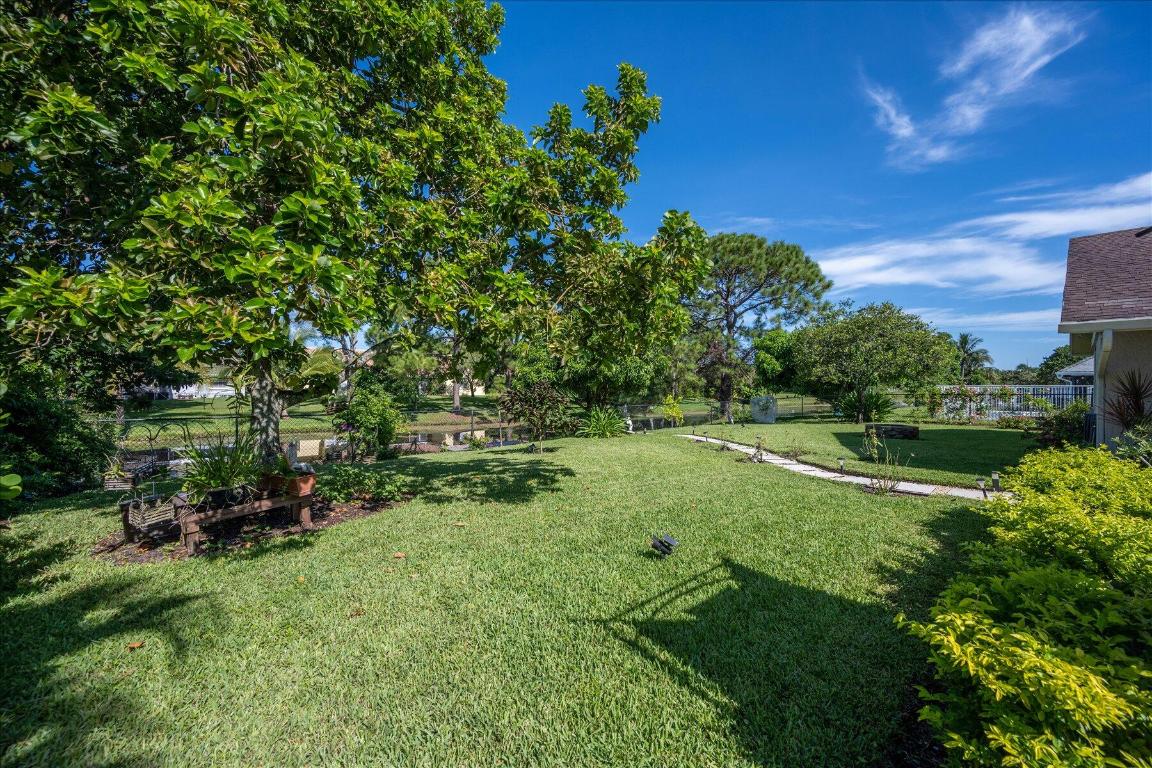 SUGAR POND MANOR OF WELLINGTON - Residential Lease