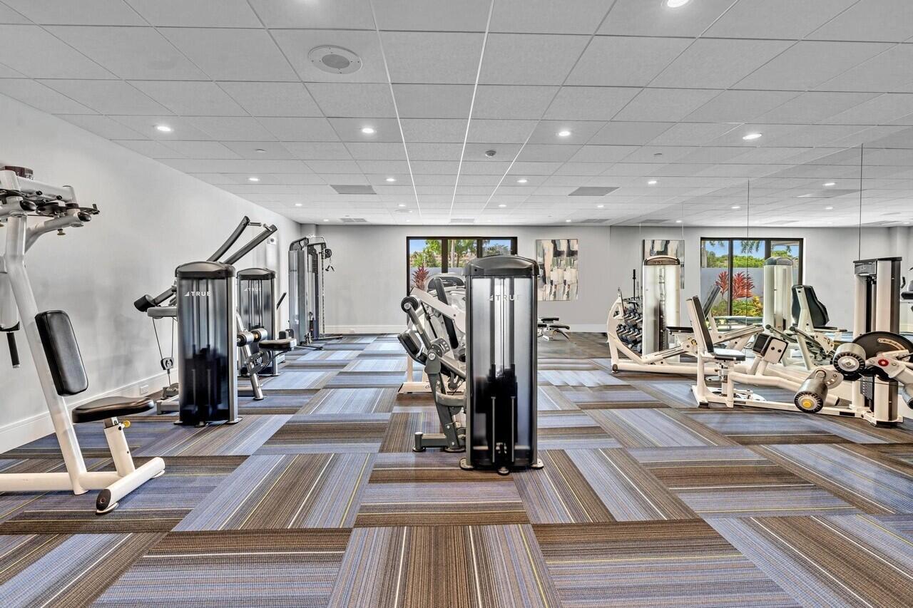 HUNTINGTON LAKES SEC FIVE CONDOS - Residential