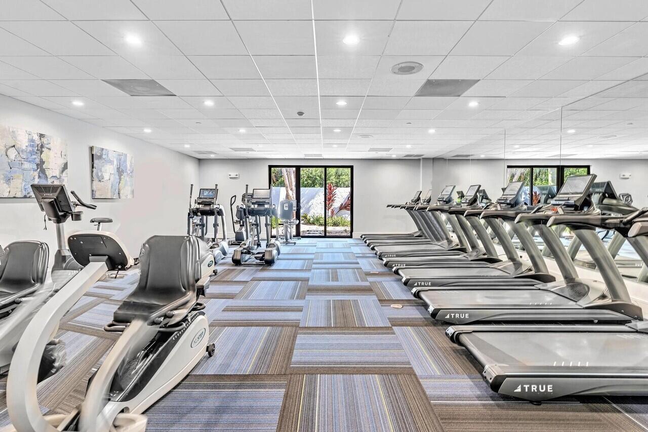 HUNTINGTON LAKES SEC FIVE CONDOS - Residential