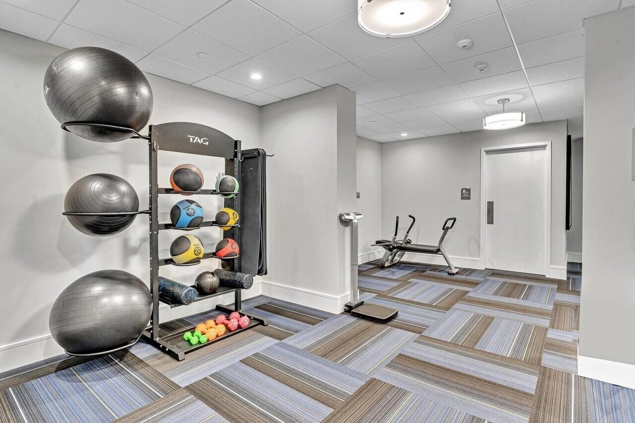 HUNTINGTON LAKES SEC FIVE CONDOS - Residential