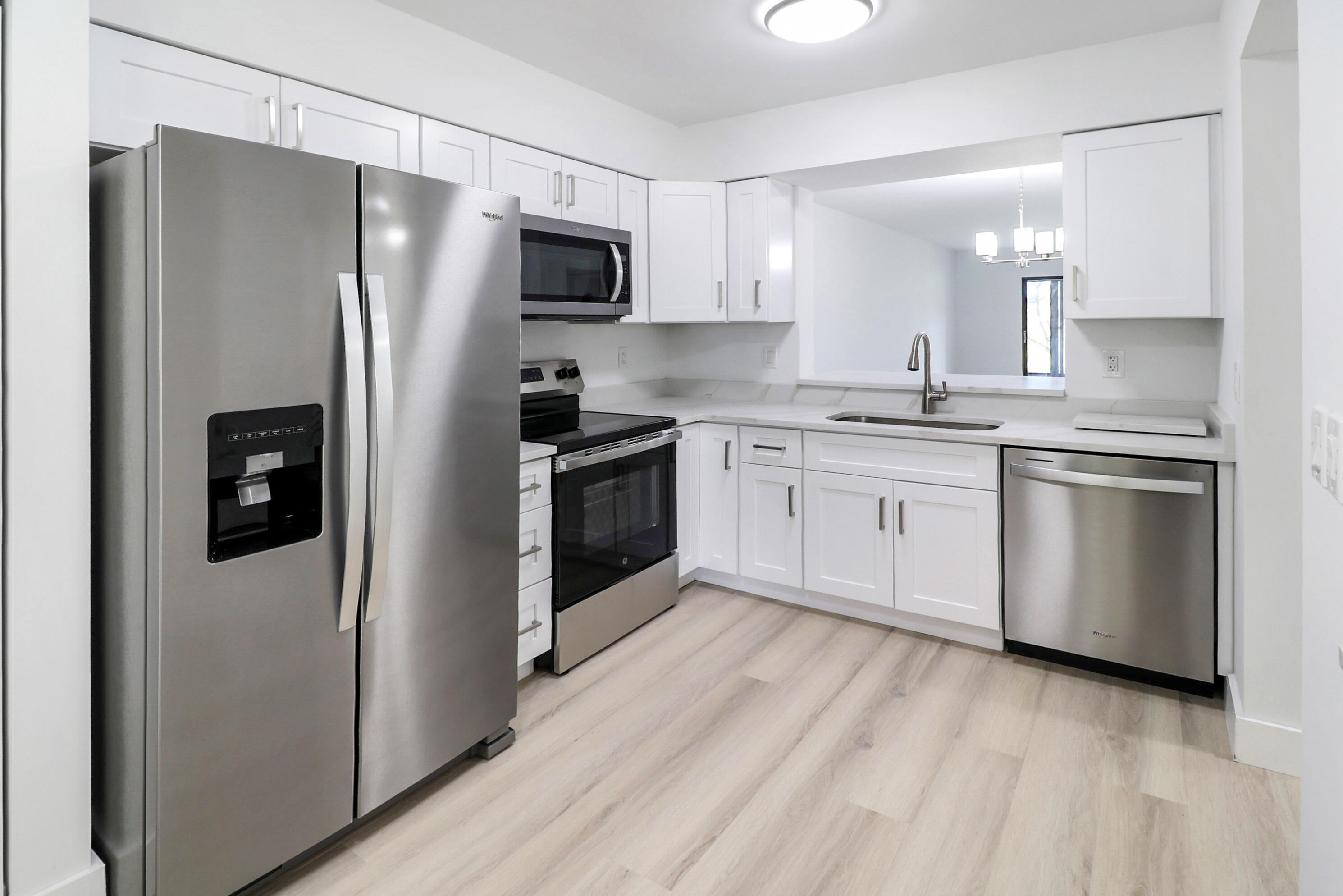 HUNTINGTON LAKES SEC FIVE CONDOS - Residential