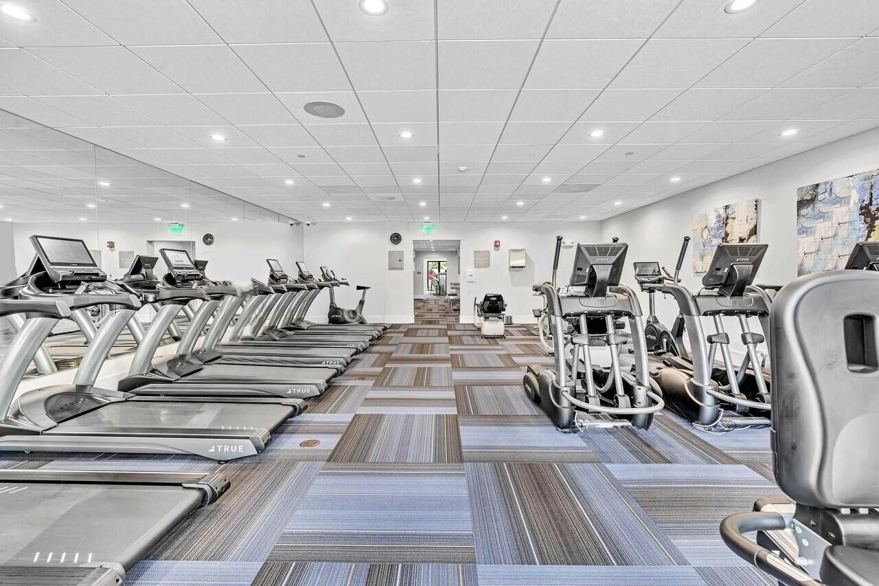 HUNTINGTON LAKES SEC FIVE CONDOS - Residential