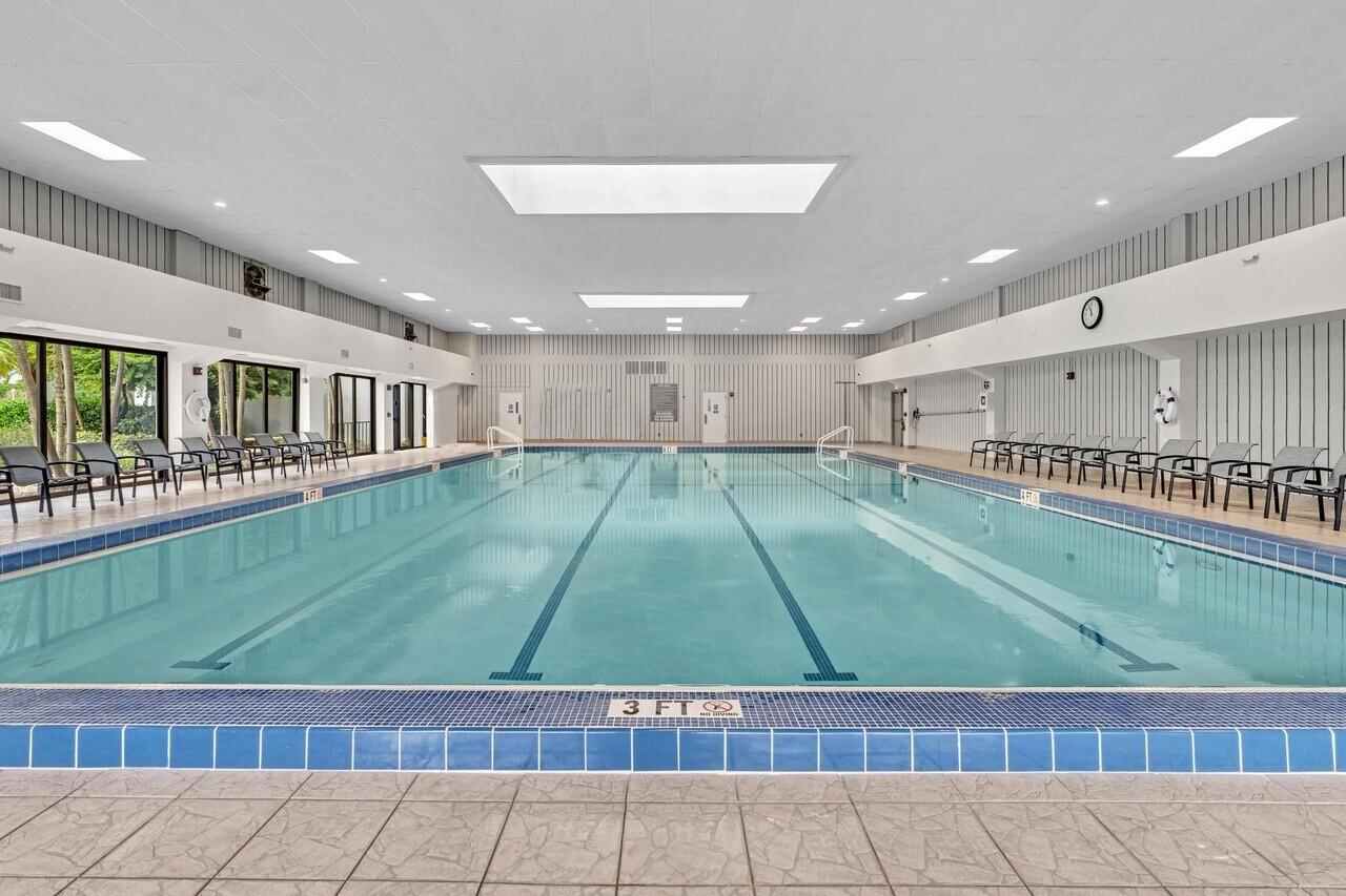 HUNTINGTON LAKES SEC FIVE CONDOS - Residential