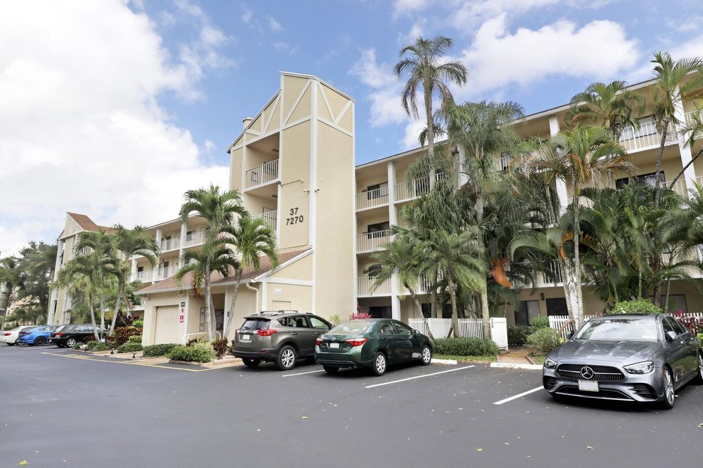 Photo of 7270 Ashford Place #106, Delray Beach, FL 33446 (MLS # R11120808)