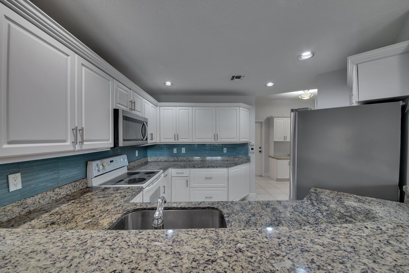 CORAL LAKES - Residential