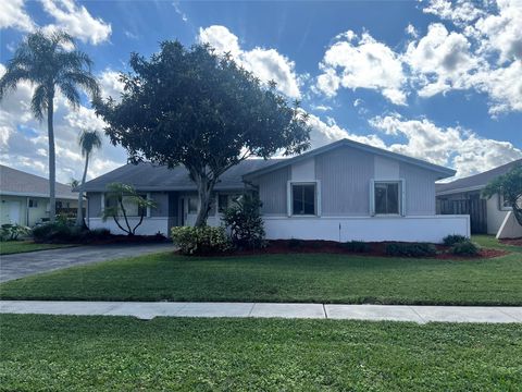 9320 NW 32nd St Sunrise FL 33351