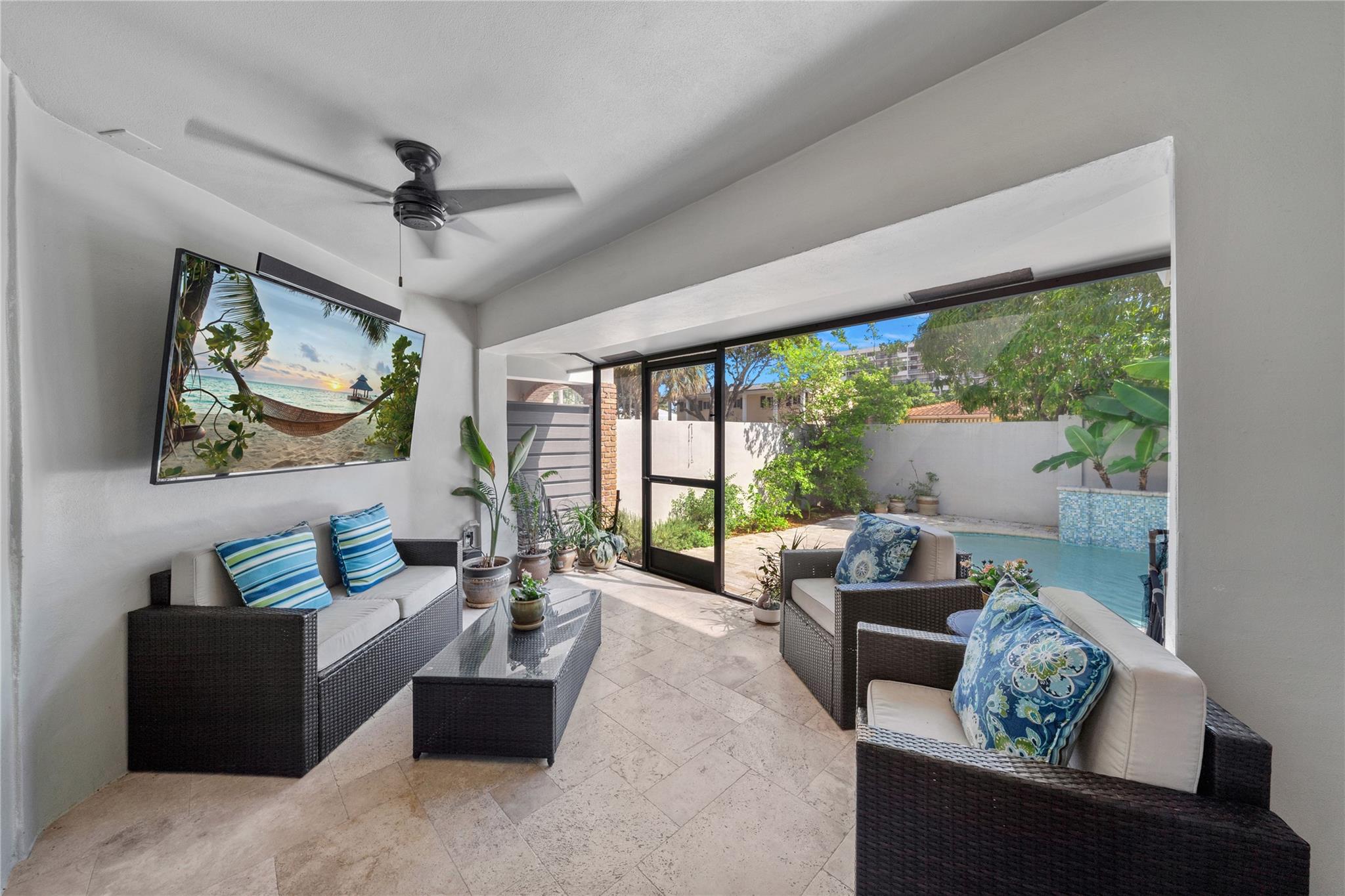 CORAL RIDGE COUNTRY CLUB - Residential