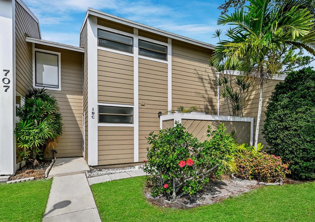 Photo of 707 Stonewood Court #19c, Jupiter, FL 33458 (MLS # R10743697)