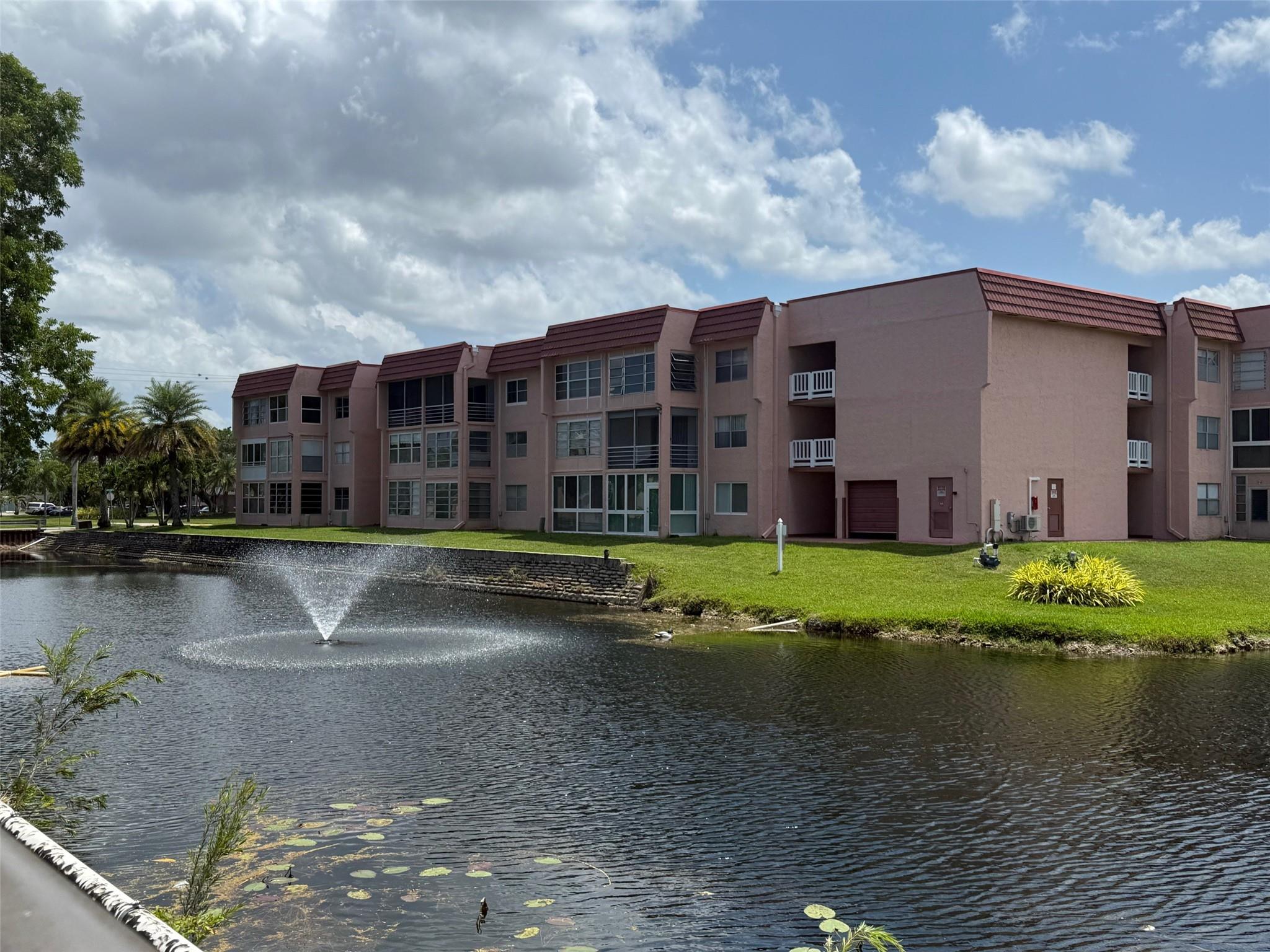 Sunrise Lakes - Residential