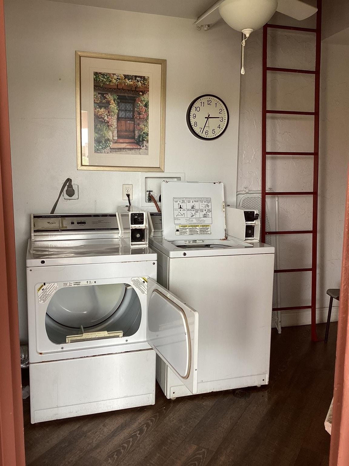 Sunrise Lakes - Residential