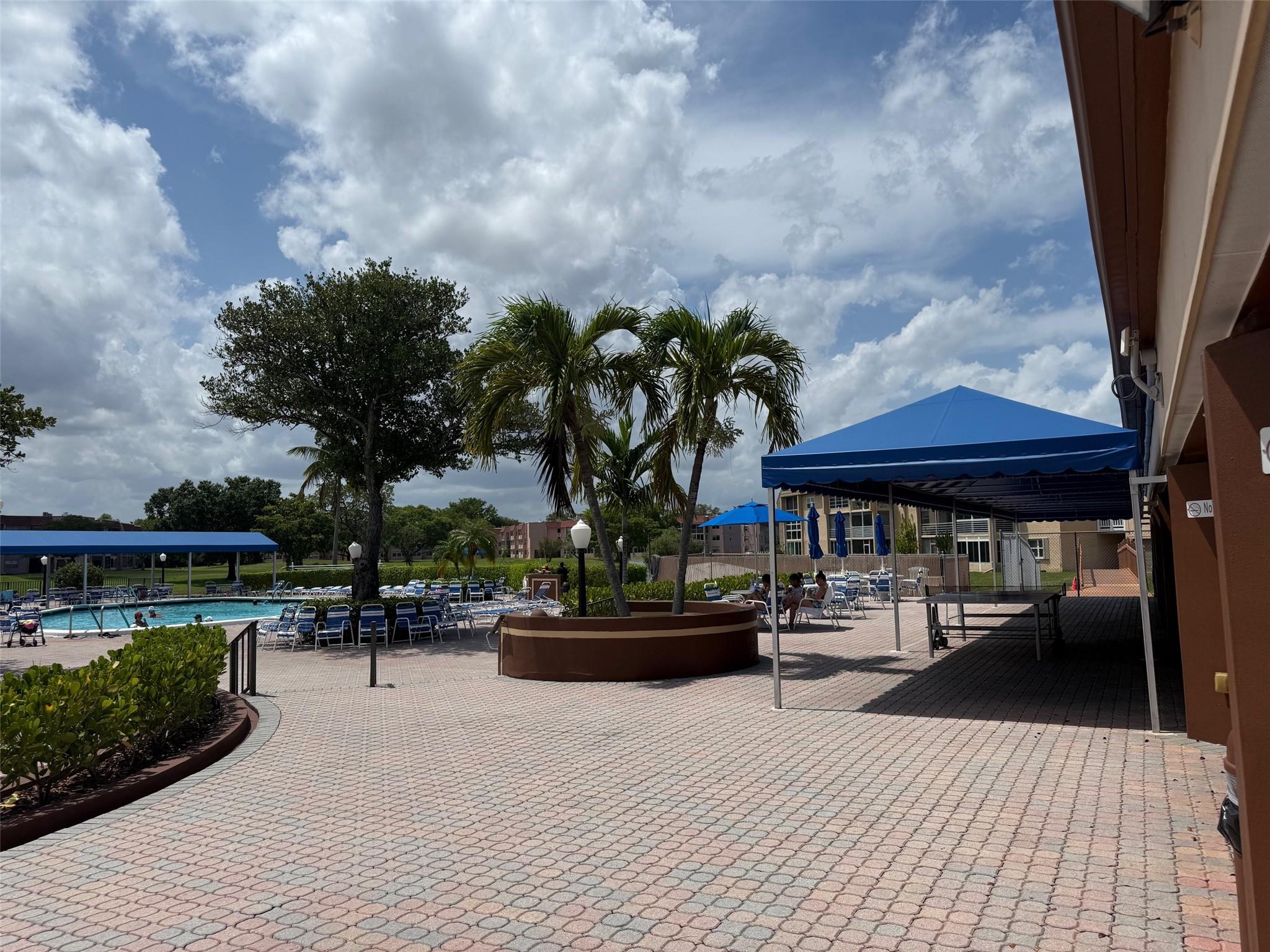 Sunrise Lakes - Residential