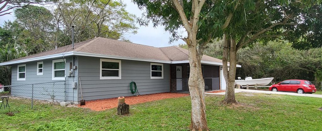 Photo of 5800 Spruce Drive, Fort Pierce, FL 34982 (MLS # R10971634)