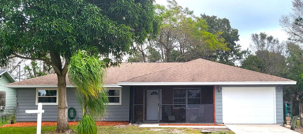 Photo of 5800 Spruce Drive, Fort Pierce, FL 34982 (MLS # R10971634)