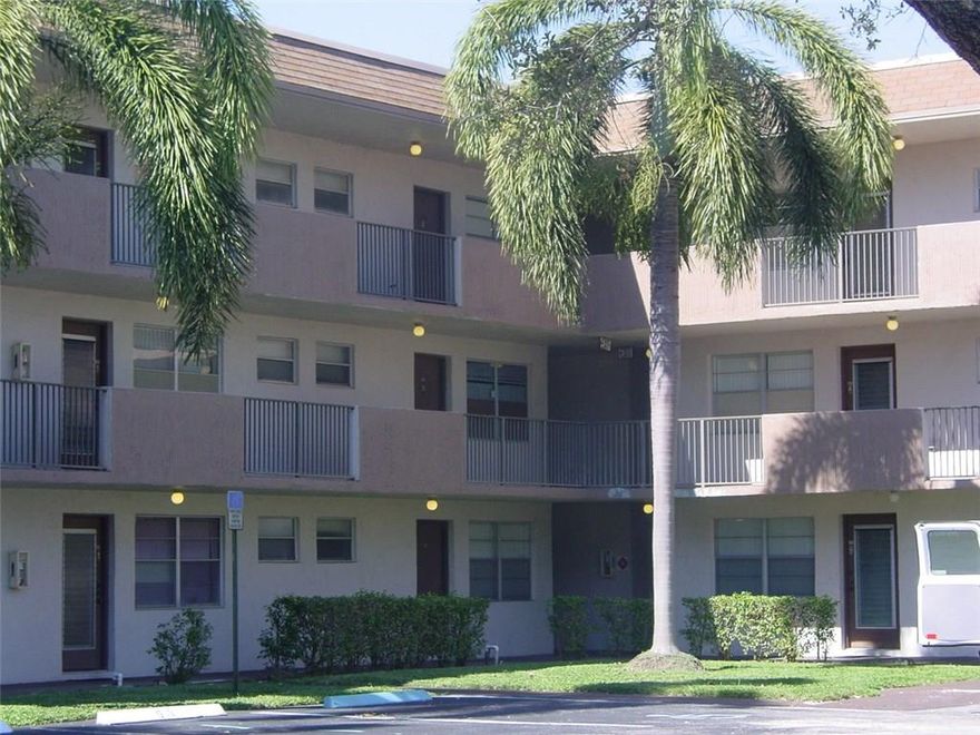 Large One bedroom, 1 1/2 bath, Third floor corner condominium located in a 55+ adult community. Tiled entry way, breakfast nook and kitchen with updated cabinets and backsplash. Living room, dining room and bedroom have carpet. Washer and dryer is located in the 1/2 bath off the entry way. Screened tiled patio with access from living room and bedroom with view of the golf course. Property is presently being painted and new carpet will be installed in living and bedroom rooms.