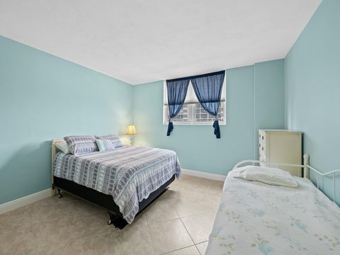 Condominium in Fort Lauderdale FL 4250 Galt Ocean Dr Dr 27.jpg