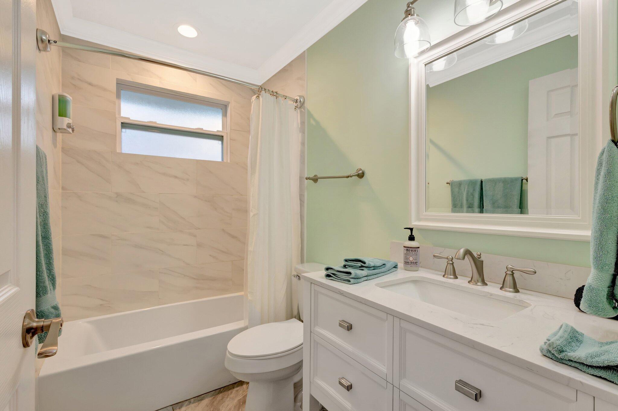 LITTLE VILLAGE UNREC - Residential