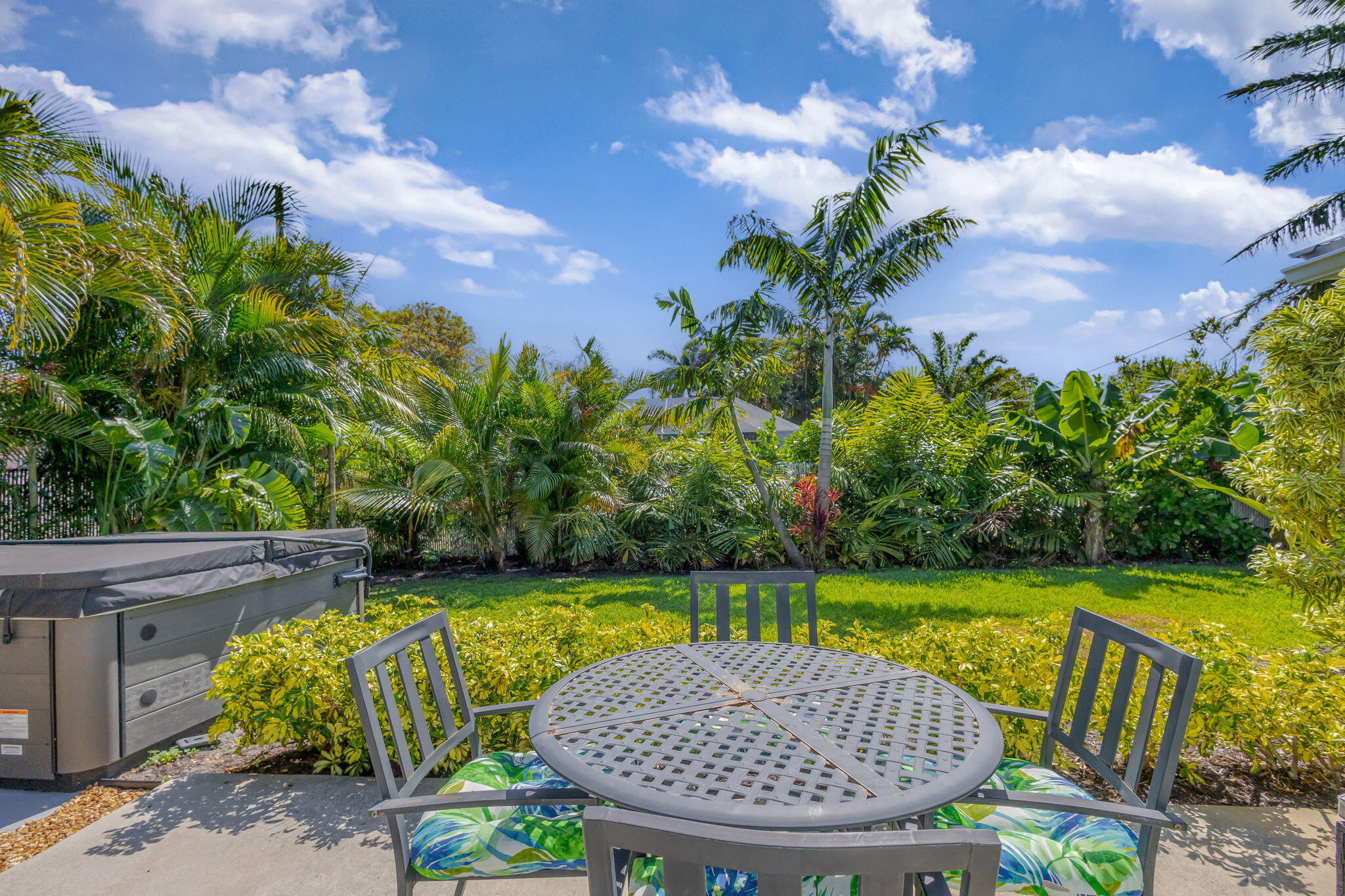 LITTLE VILLAGE UNREC - Residential