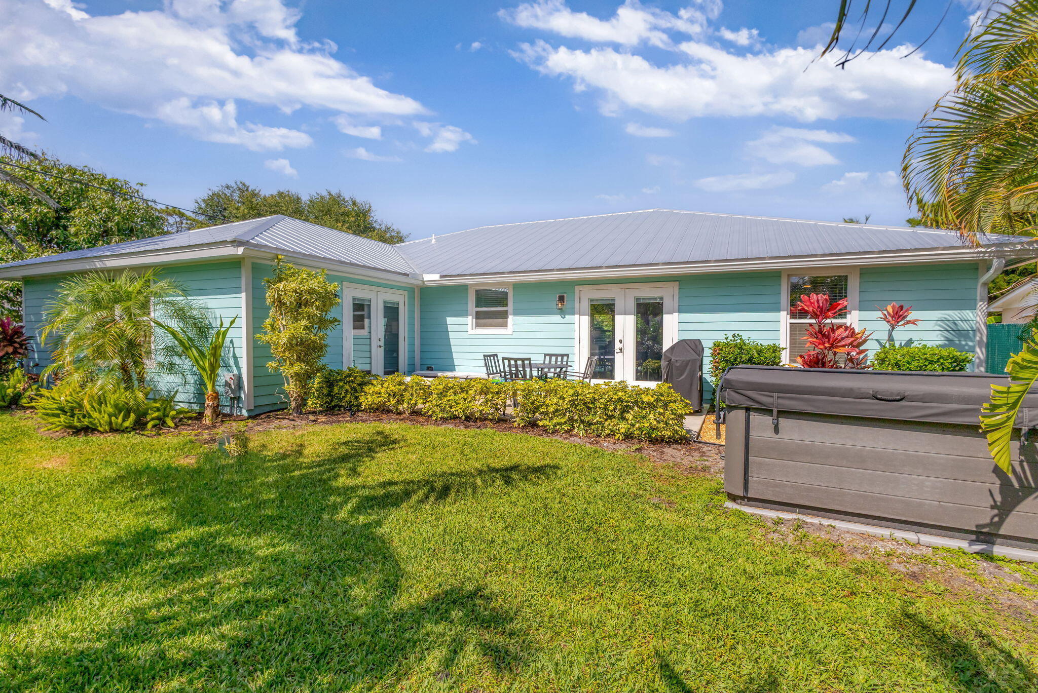 LITTLE VILLAGE UNREC - Residential