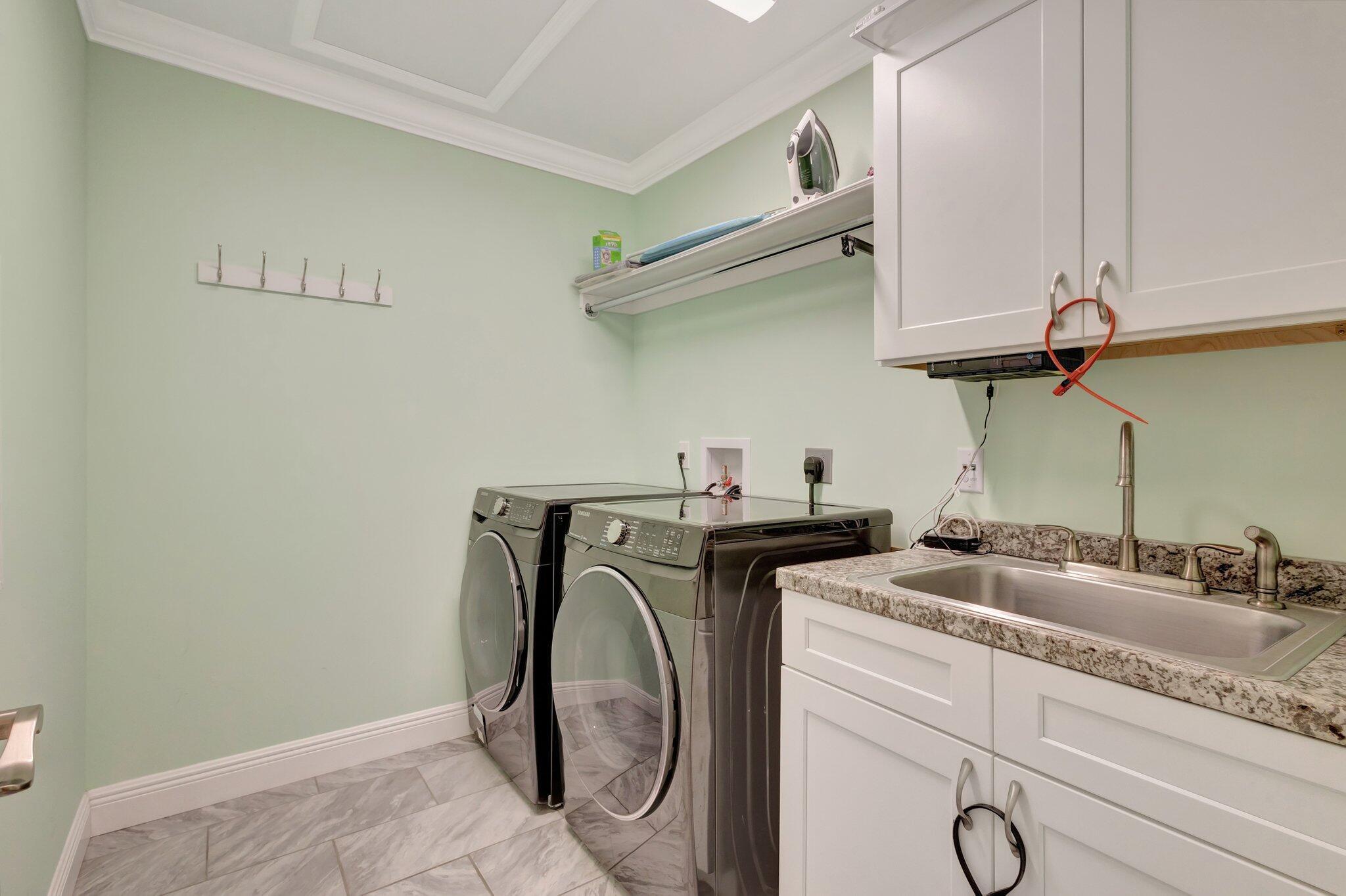 LITTLE VILLAGE UNREC - Residential