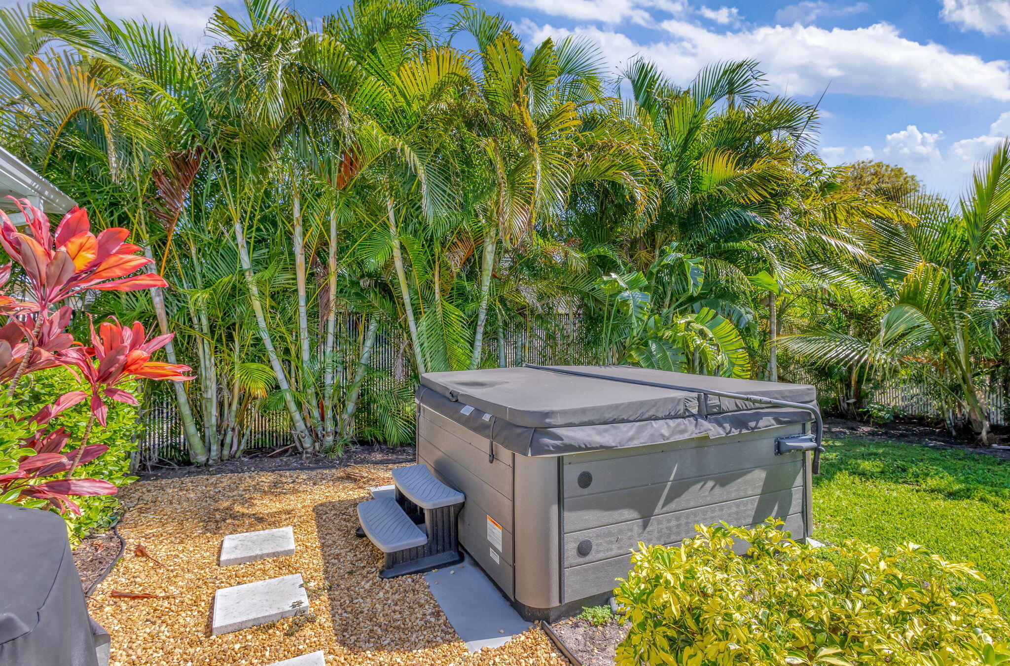 LITTLE VILLAGE UNREC - Residential