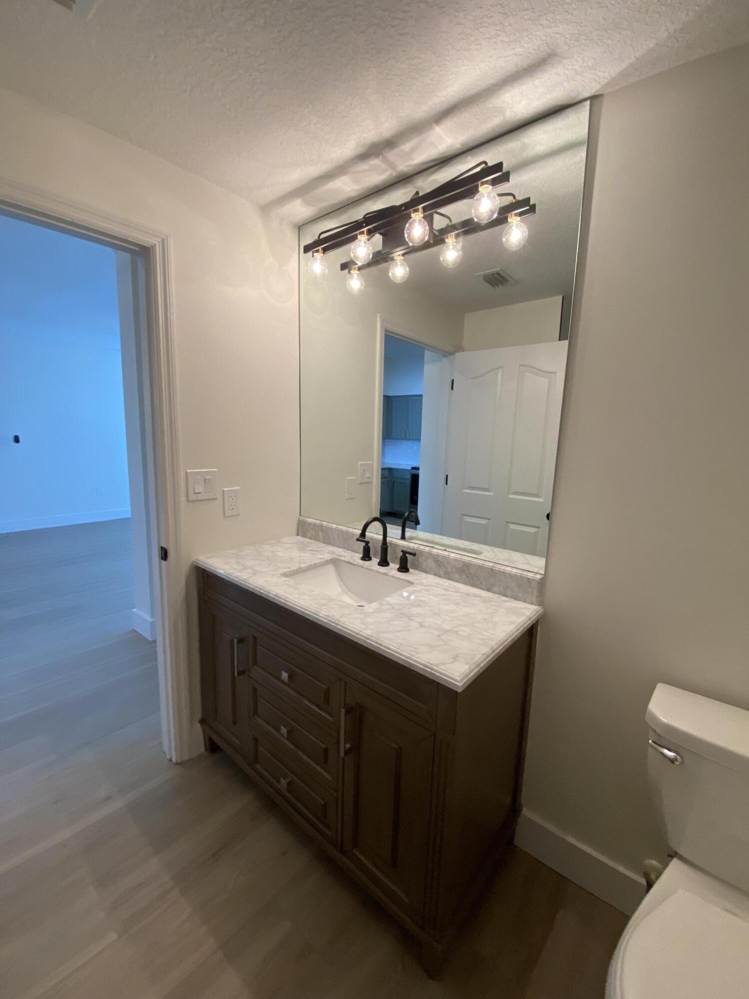 MEZZANO CONDO - Residential