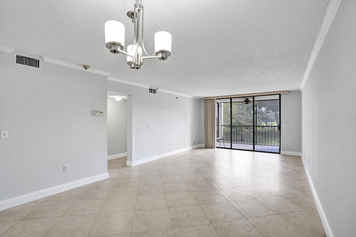 Club Royale - Residential