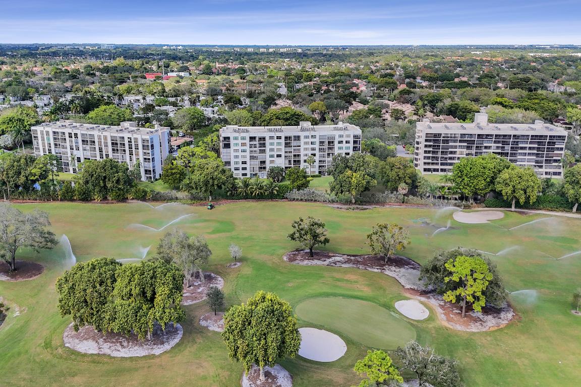 Club Royale - Residential