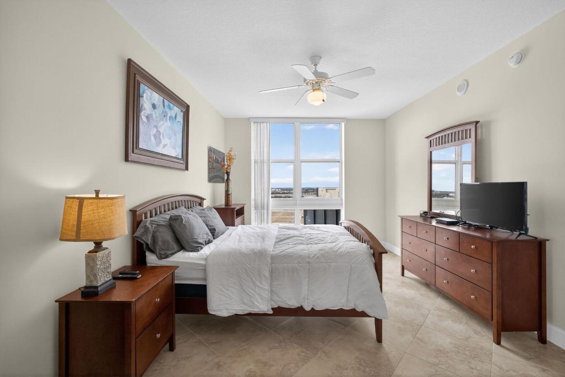 CITYPLACE SOUTH TOWER CONDO - Residential