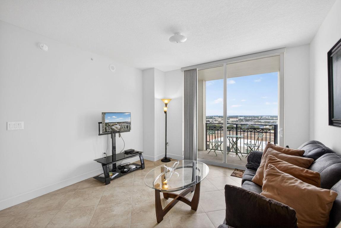 CITYPLACE SOUTH TOWER CONDO - Residential