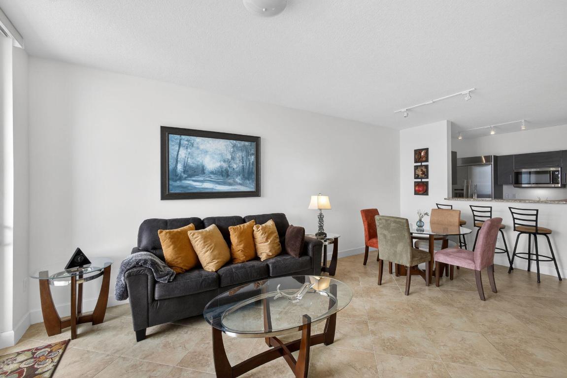 CITYPLACE SOUTH TOWER CONDO - Residential