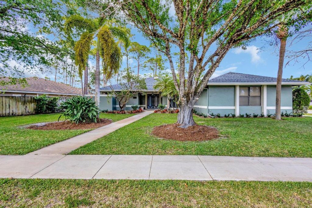 Photo of 14515 Horseshoe Trace, Wellington, FL 33414 (MLS # R11072291)