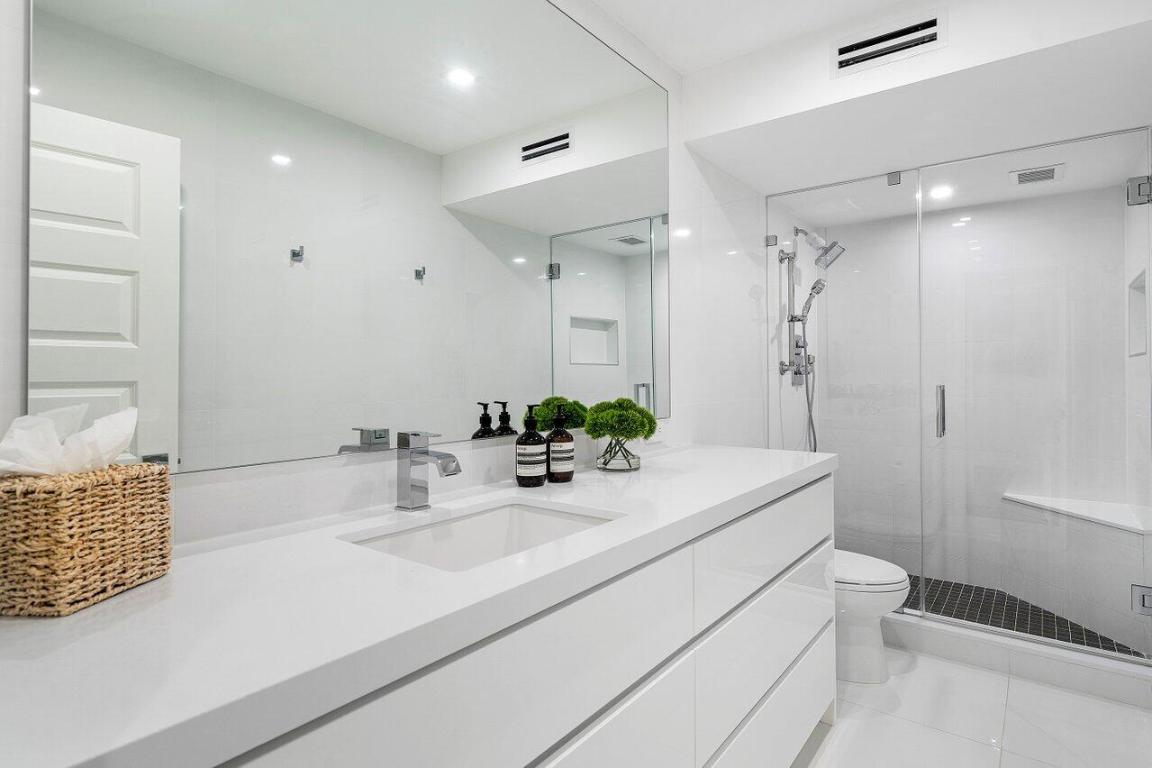 WINTHROP HOUSE CONDO - Residential