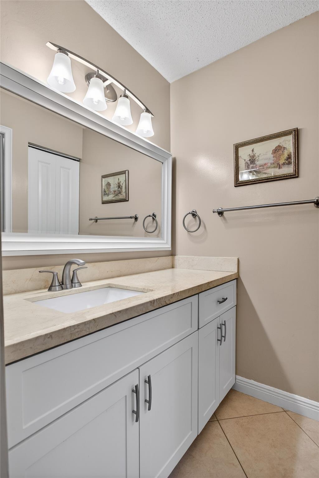 HAMMOCKS - Residential