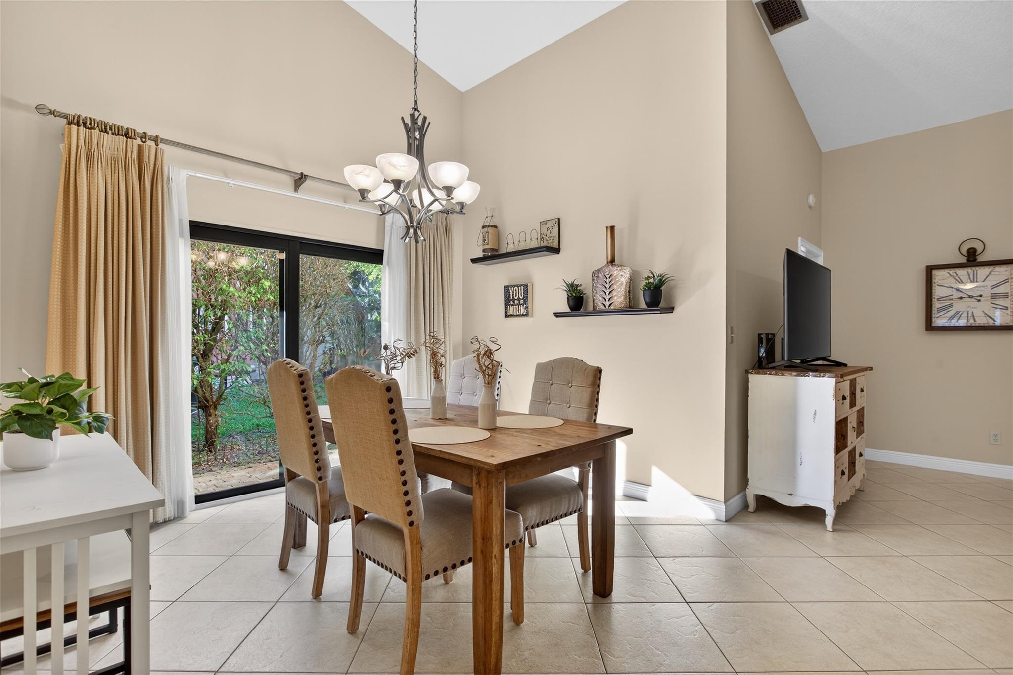 HAMMOCKS - Residential