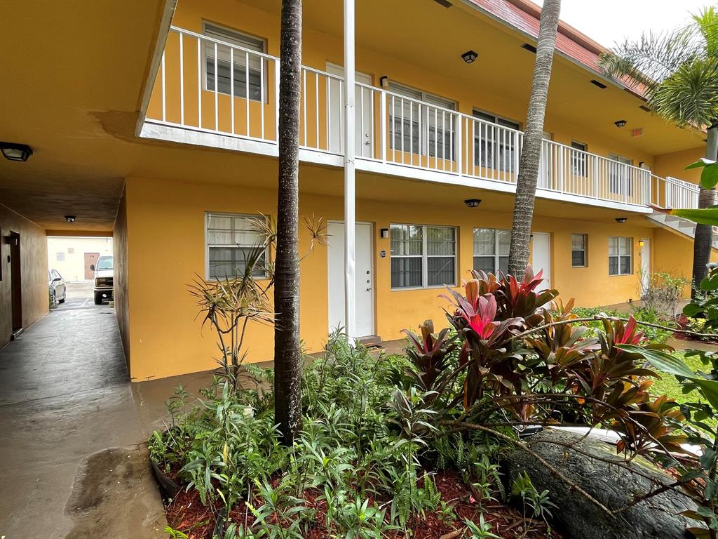 ENCLAVE SANDPIPER CONDO - Residential
