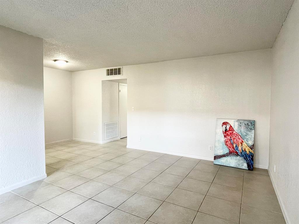 ENCLAVE SANDPIPER CONDO - Residential