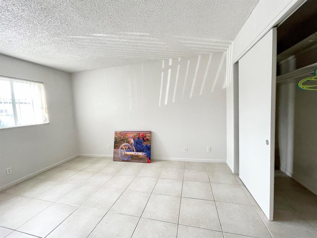 ENCLAVE SANDPIPER CONDO - Residential