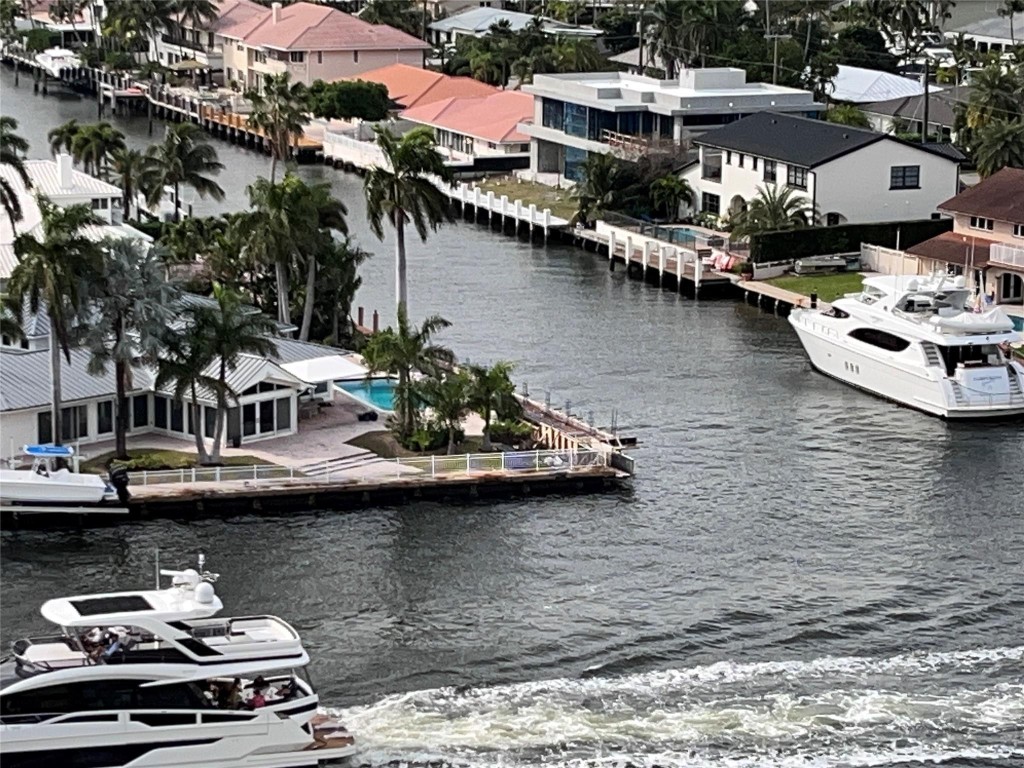 Coral Ridge Towers North - Residential