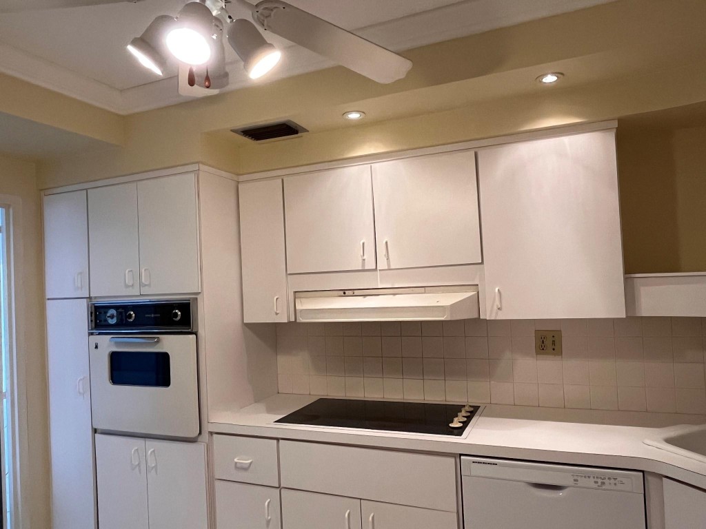 Coral Ridge Towers North - Residential