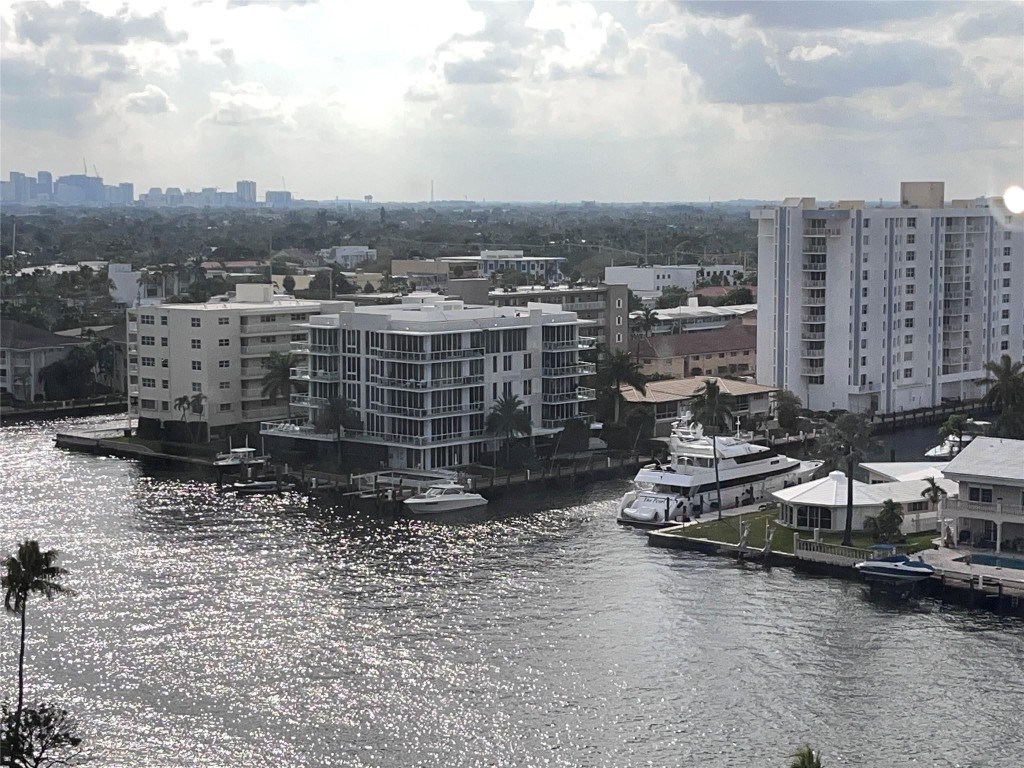 Coral Ridge Towers North - Residential