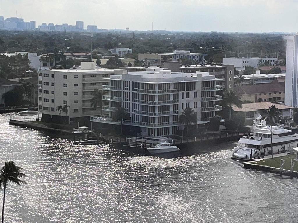 Coral Ridge Towers North - Residential