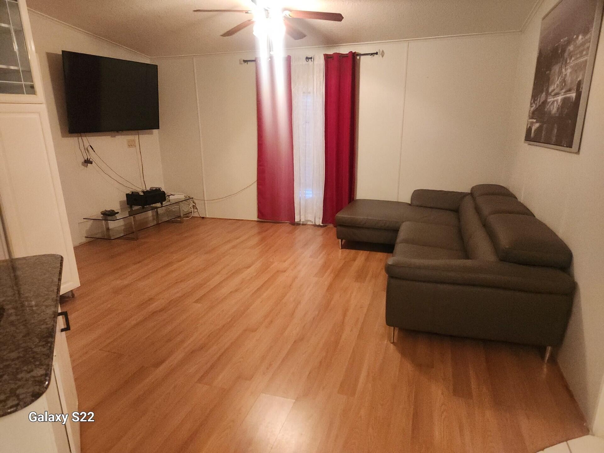 TALLOWWOOD ISLE - Residential