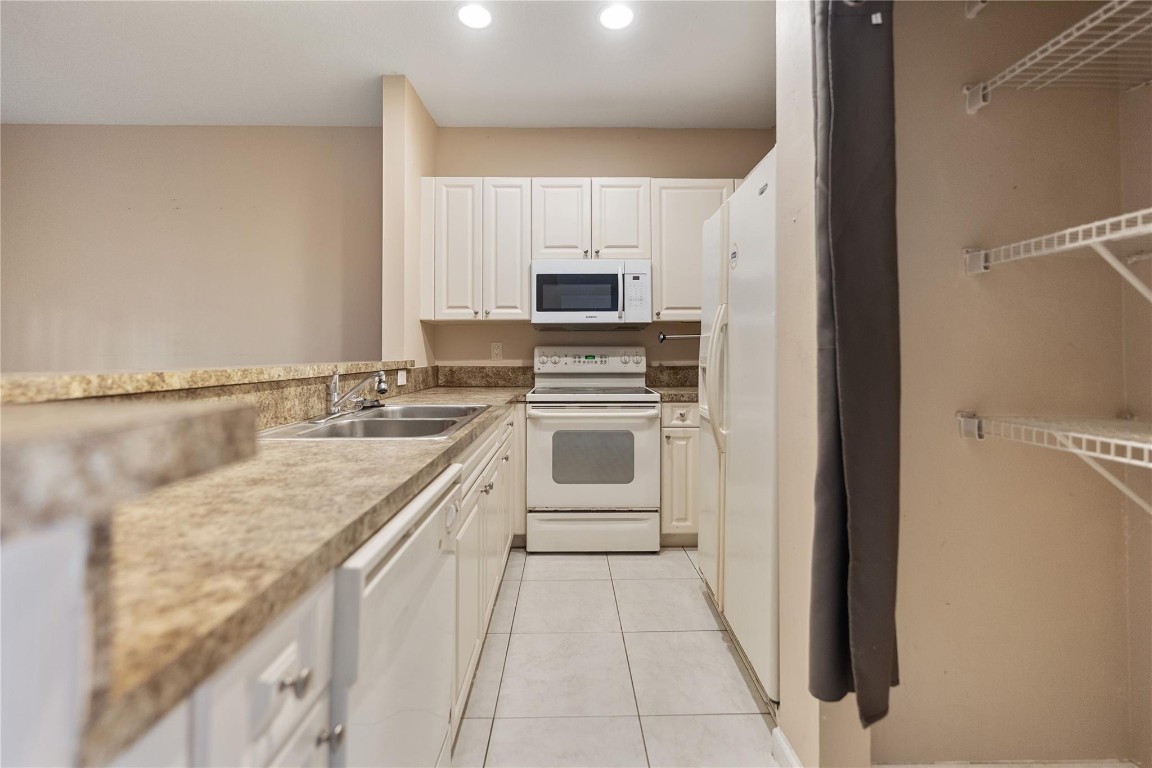 CORAL PARK - Residential